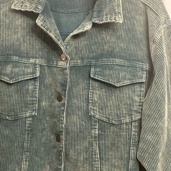 NWOT POL HUNTER GREEN BUTTON DOWN DISTRESSED HEM CORDUROY JACKET - Picture 7 of 8